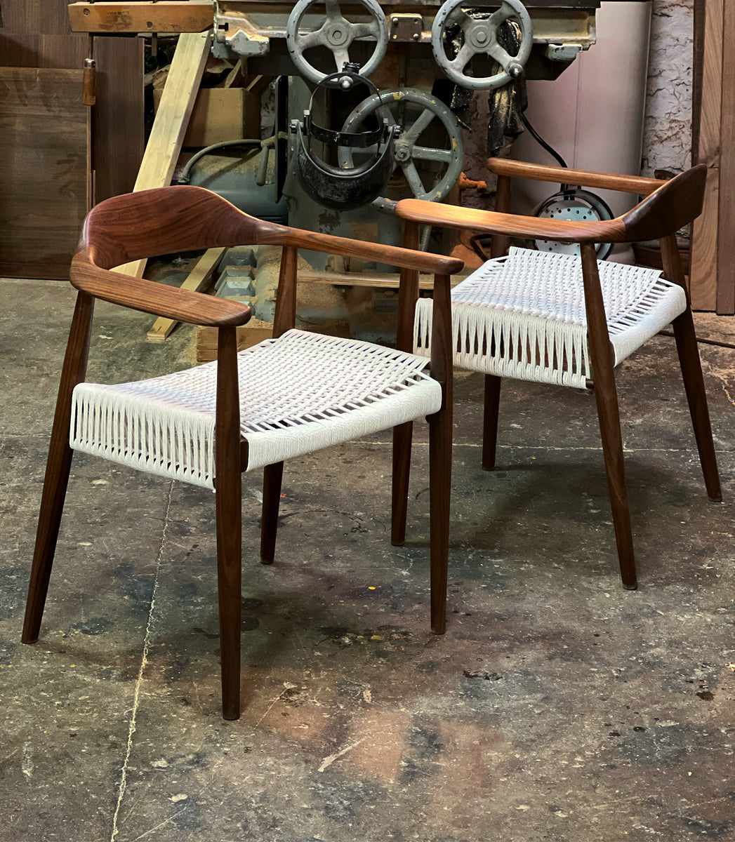 Crest chair dovetail furniture